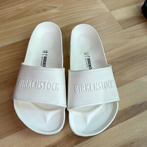 Birkenstock size 38 7 1/2 women’s white Rubber flip-flop